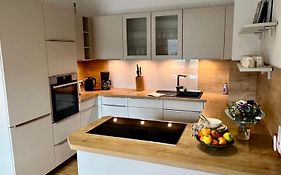 K4 Wohnung mit Gartenblick
